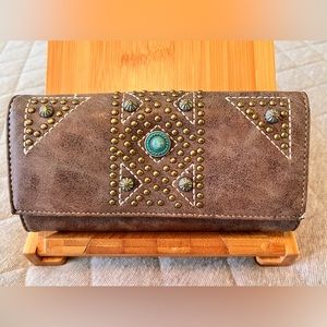 MONTANA WEST Brown Leather W Faux Turquoise inlay excellent condition